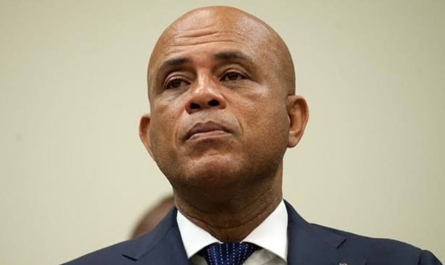 Martelly se registra como candidato presidencial en Haití