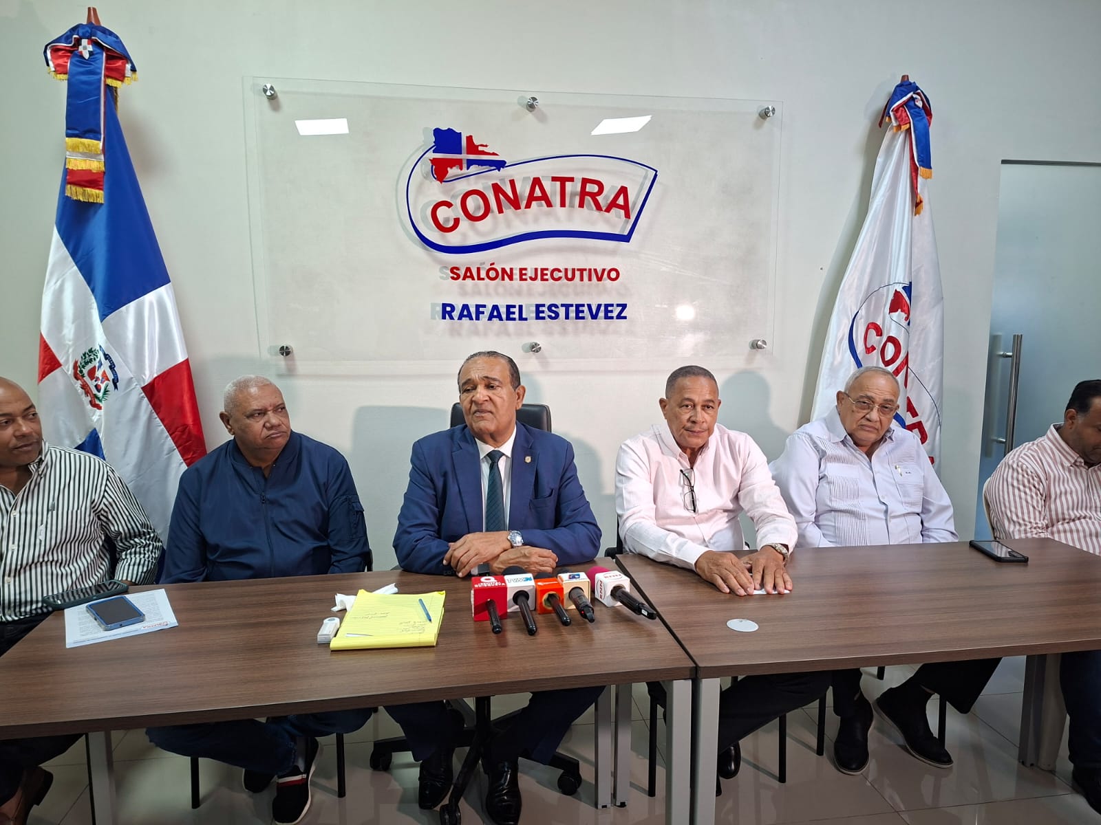 Antonio Marte: aumento del marbete debe ser para vehículos de lujo