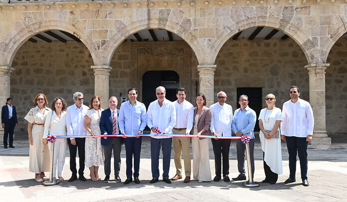 Abinader y Collado inauguran obras en Ciudad Colonial
