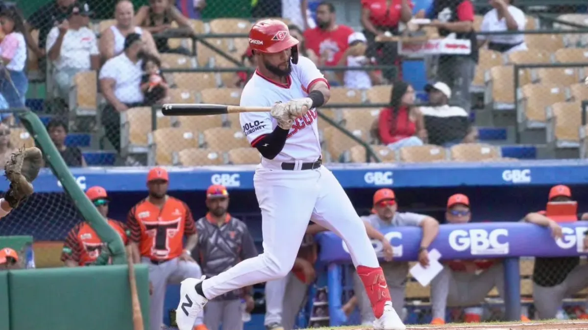 Escogido blanquea a los Toros del Este 2-0