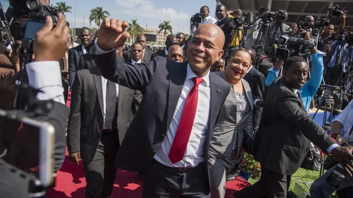 Martelly inscribe candidatura pese a sanciones de EE.UU. y UE