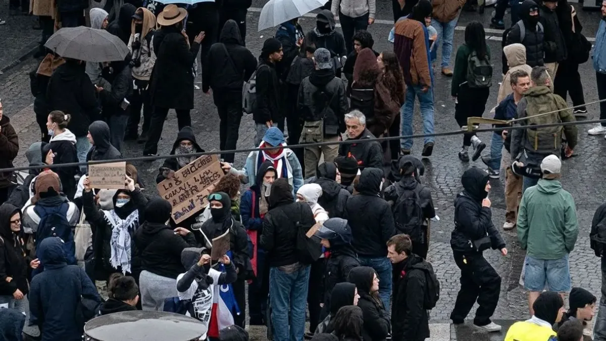 Disturbios regresan a París y se extienden por Francia