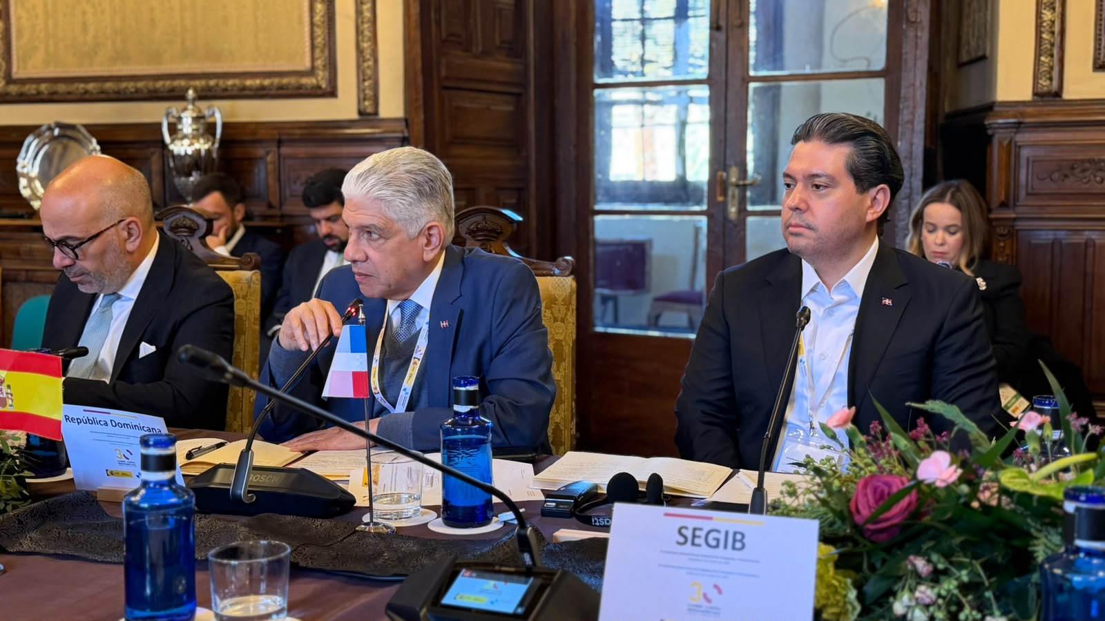 Eduardo Estrella destaca inversiones de puertos y movilidad urbana