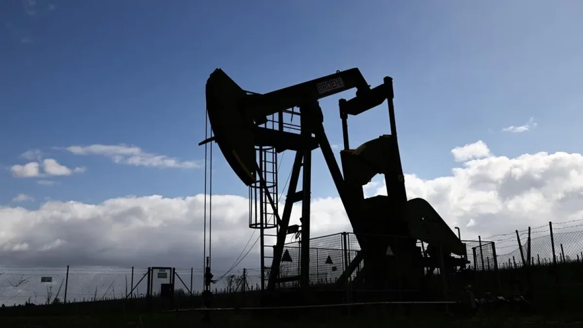 Petróleo de Texas sube 2 % y alcanza 105 dólares