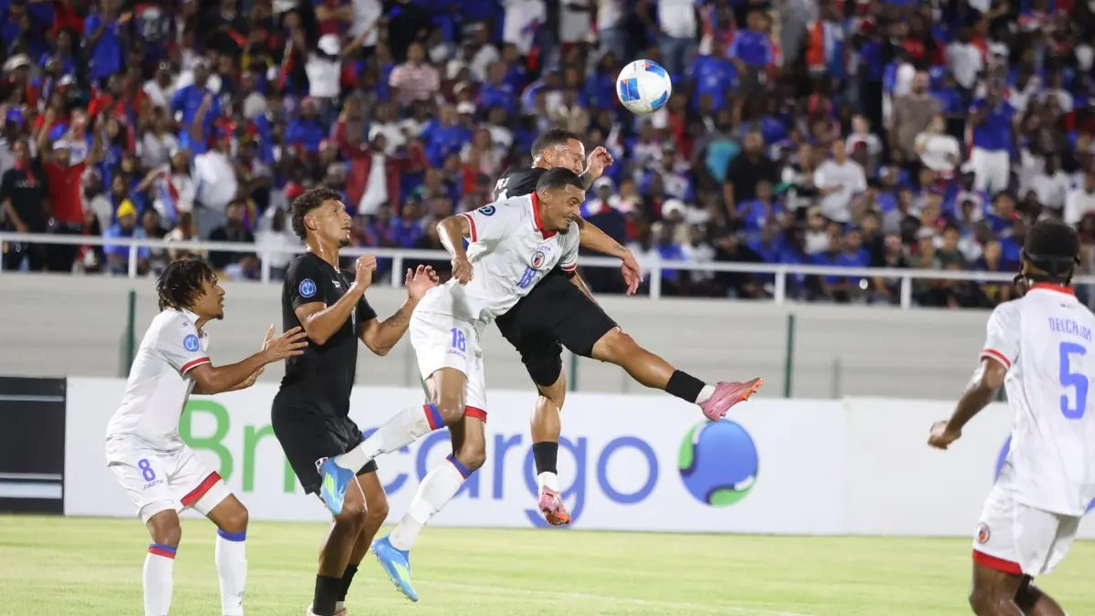 Haití golea a Dominicana y va a cuartos de final