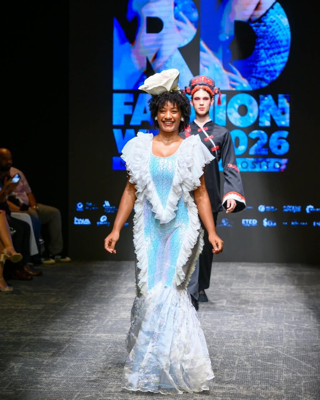 Adolfina Lluberes deslumbra en la apertura del RD Fashion Kids 2026 con su colección “Flores en Movimiento”